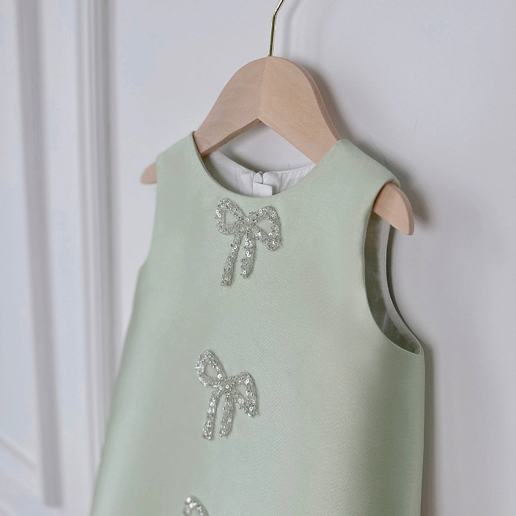 Robes de première communion pour bébés filles  Concours de beauté pour tout-petits  Robe de fille d'honneur